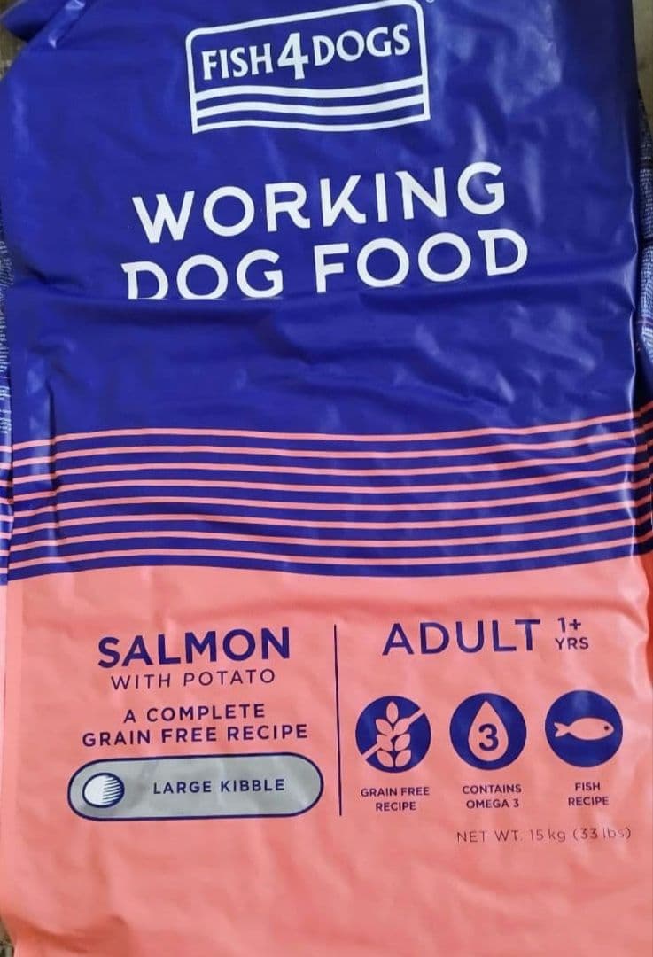 FISH4DOGS サーモン大粒ドッグフード 15kg