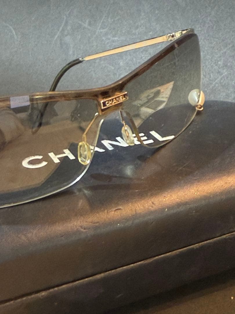 ヴィンテージCHANEL サングラスパール付 シルバー フレーム