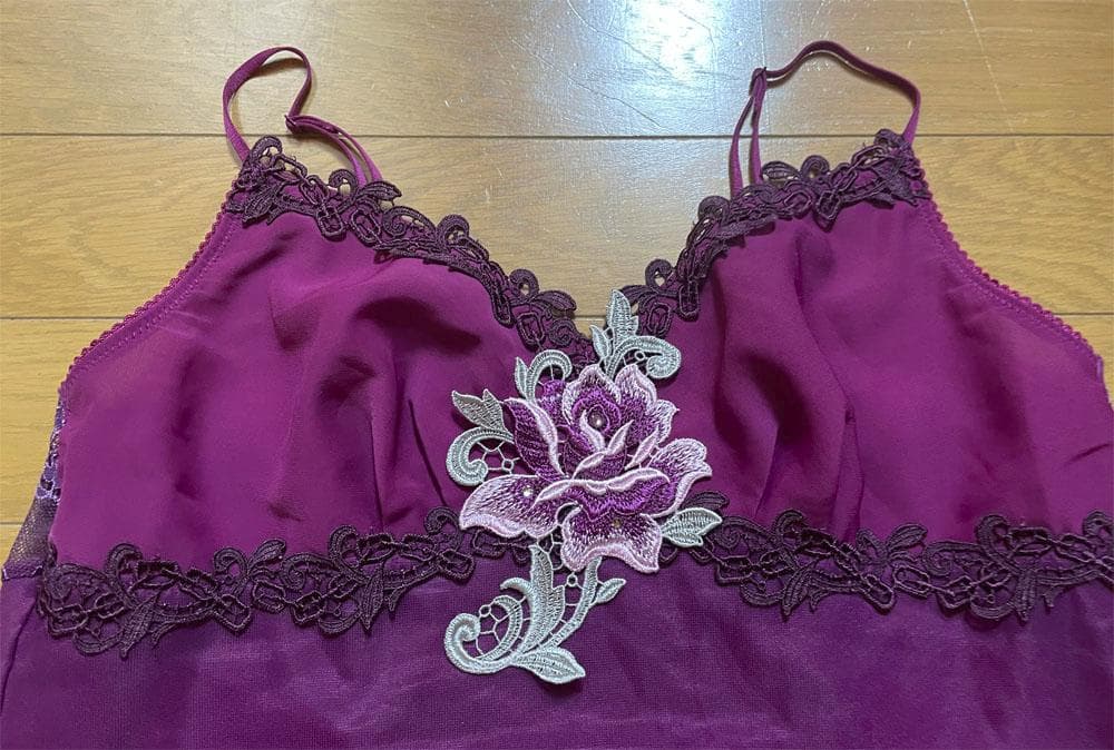 サルート 店舗限定 82G 高級 ロングキャミソール　L-85　ＷＩ used