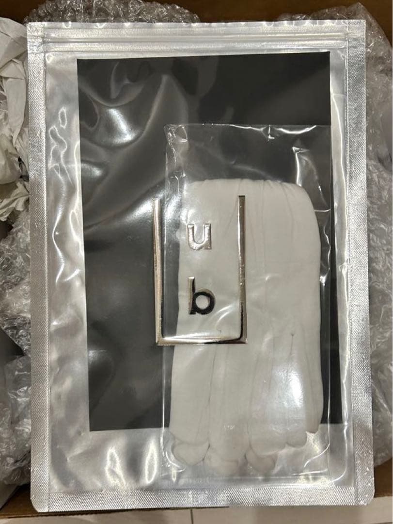 世界限定20個Yoon Hyup\"Rain or Shine\"sculpture