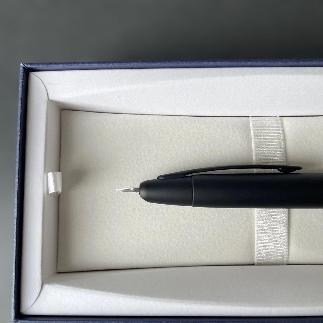 【2/8限定出品】PILOTキャップレス万年筆＋ライティブ おまけ付き