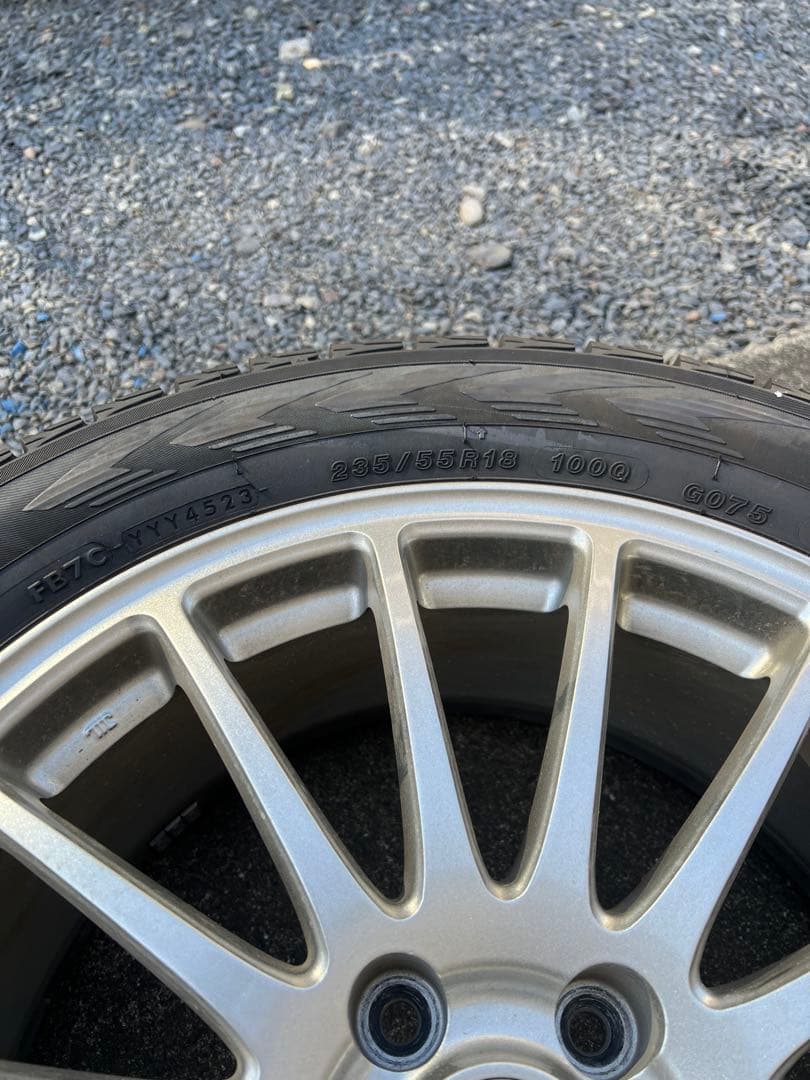 ECO FORM 18インチ スタッドレスタイヤセット　ハリアー、ＬＡＶ4