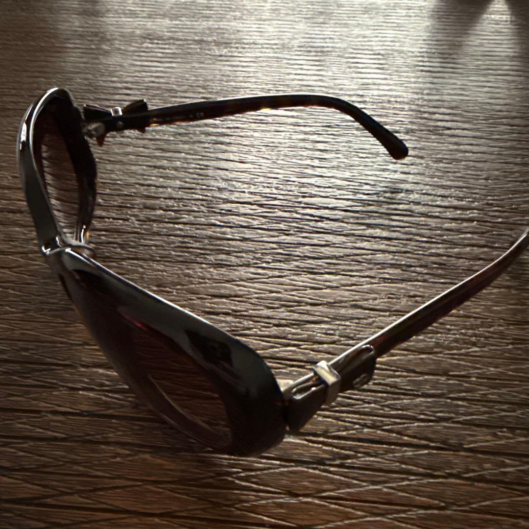 CHANEL リボン　サングラス　ケースと箱付き