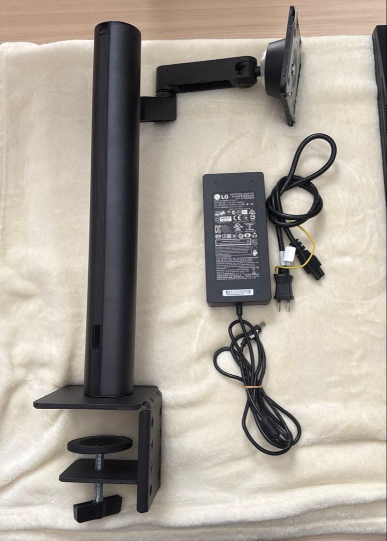 LG 31.5インチ4Kモニター 32UN880