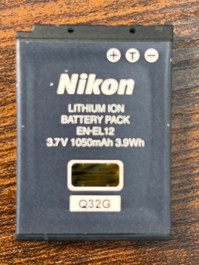 小*ビ様 【ジャンク品】Nikon COOLPIX P310 コンパクトデジタル