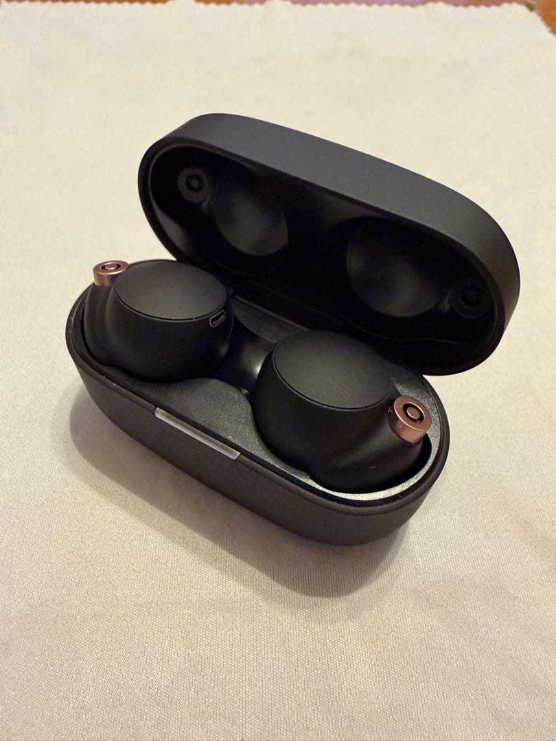 SONY WF-1000XM4ワイヤレスイヤホン ブラック　美品