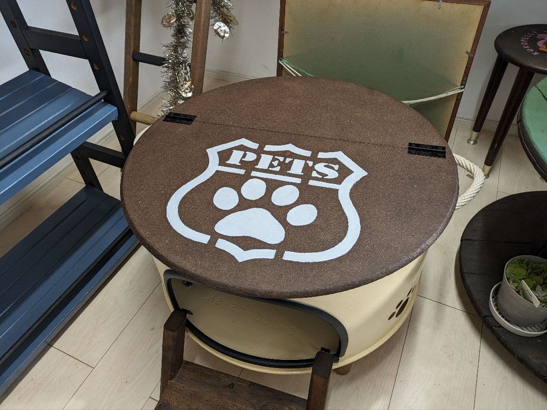 直接取引き希望✨ペット用ハウス 階段付き クリーム色