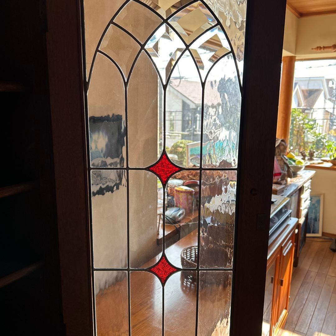 送料込　IDC大塚家具 起立木工社製 3面ステンドグラス オーク材 食器棚