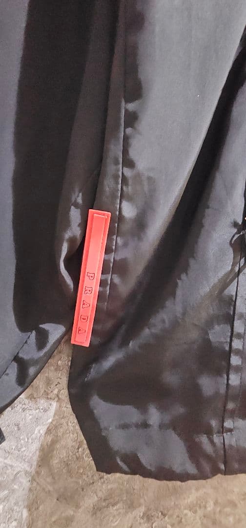 【 PRADA 】 プラダ バックプリント ロゴ ナイロンジャケット パーカー付