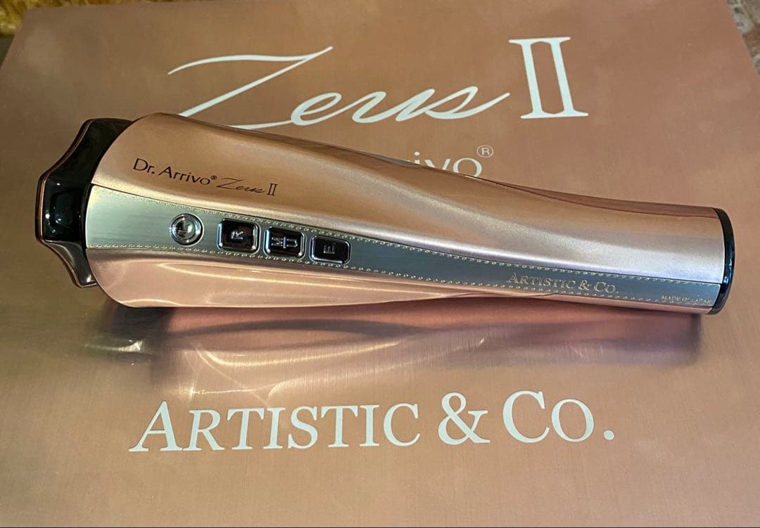 値下げしました！ドクターアリーヴォゼウスII　正規品 ギャランティカード付