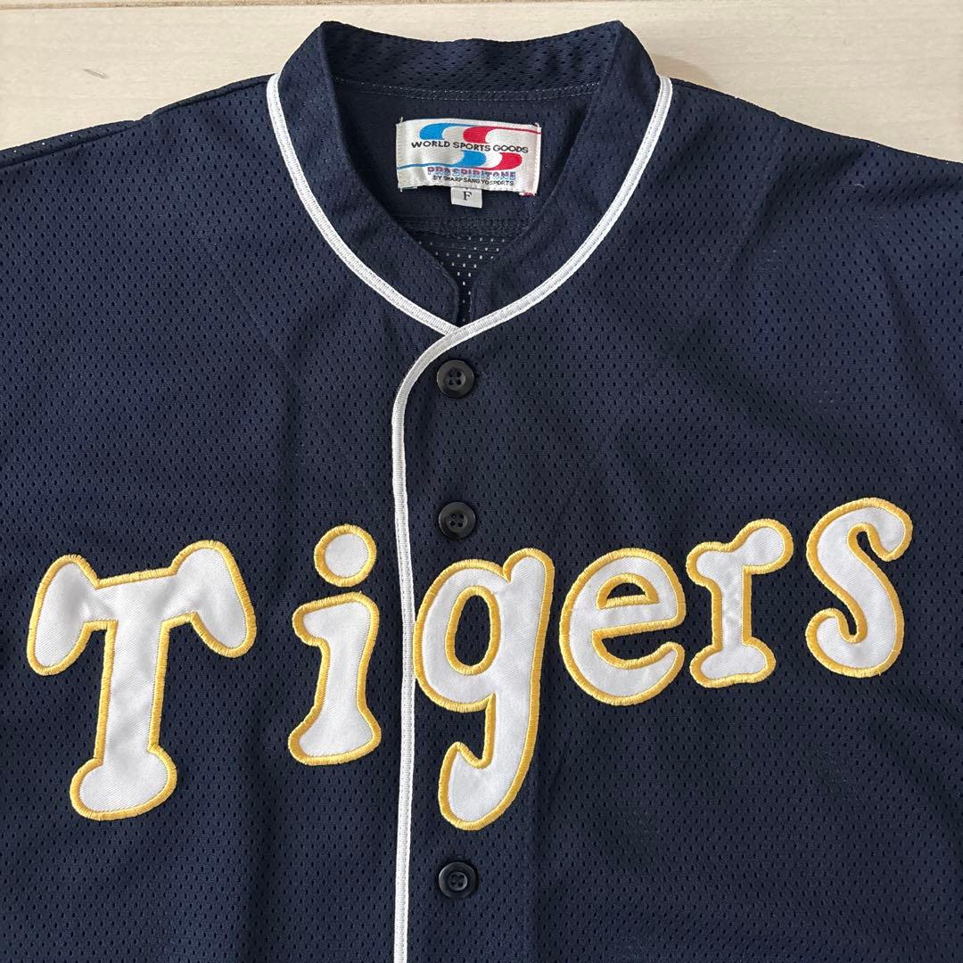 阪神タイガース　復刻レプリカユニフォームＬ（未使用に近い）&応援Ｔシャツセット