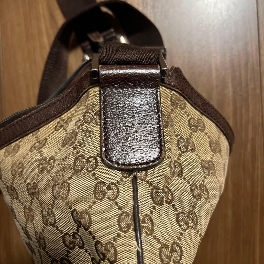 GUCCI ショルダーバッグGGキャンバス　ハーフムーン　茶色