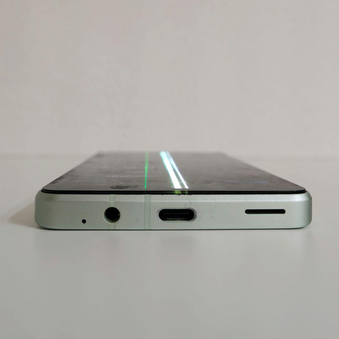 【ジャンク品】AQUOS SENSE8 SHG11 ペールグリーン　本体