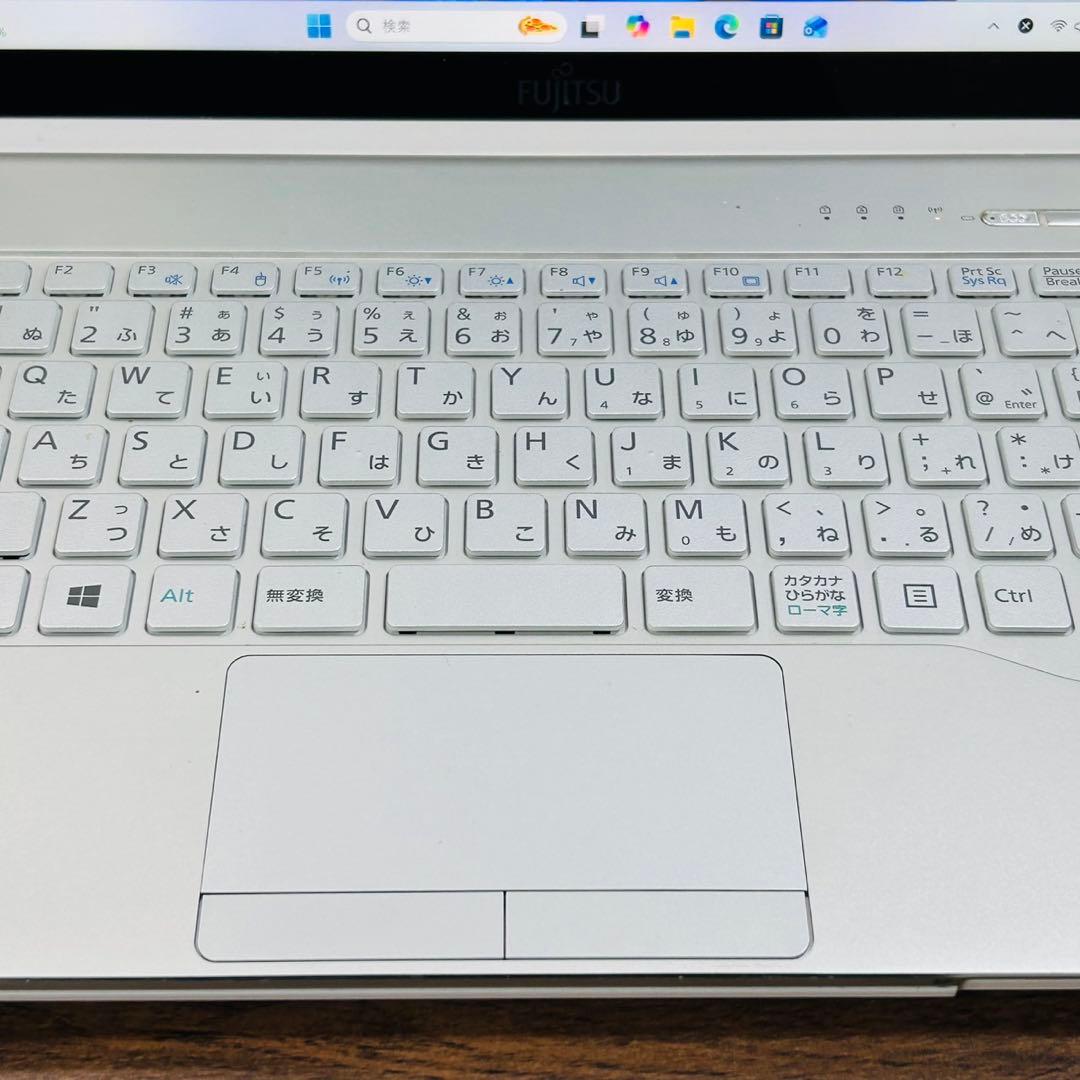 SSD搭載★オフィス付きノートパソコン★Windows11★WEBカメラ 富士通