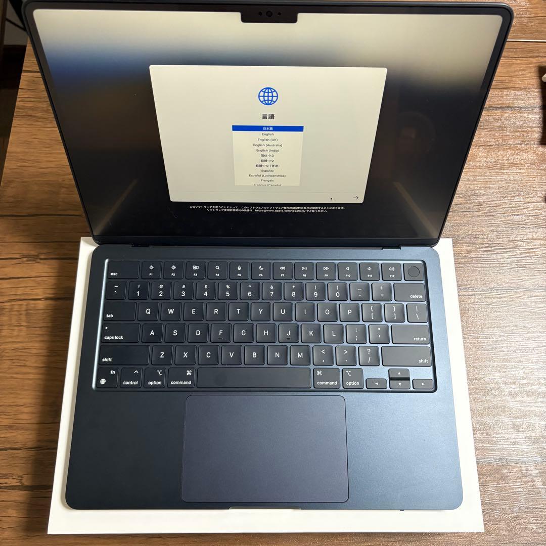 『タイムセール』MacBookAir 2022（メモリ8GB/SSD256GB）