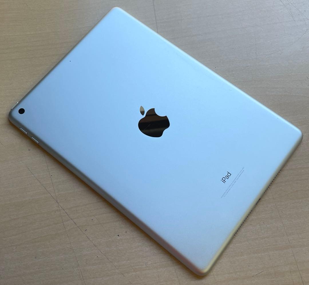 iPad 第6世代　A1893　Wi-Fiモデル　シルバー　32GB #5