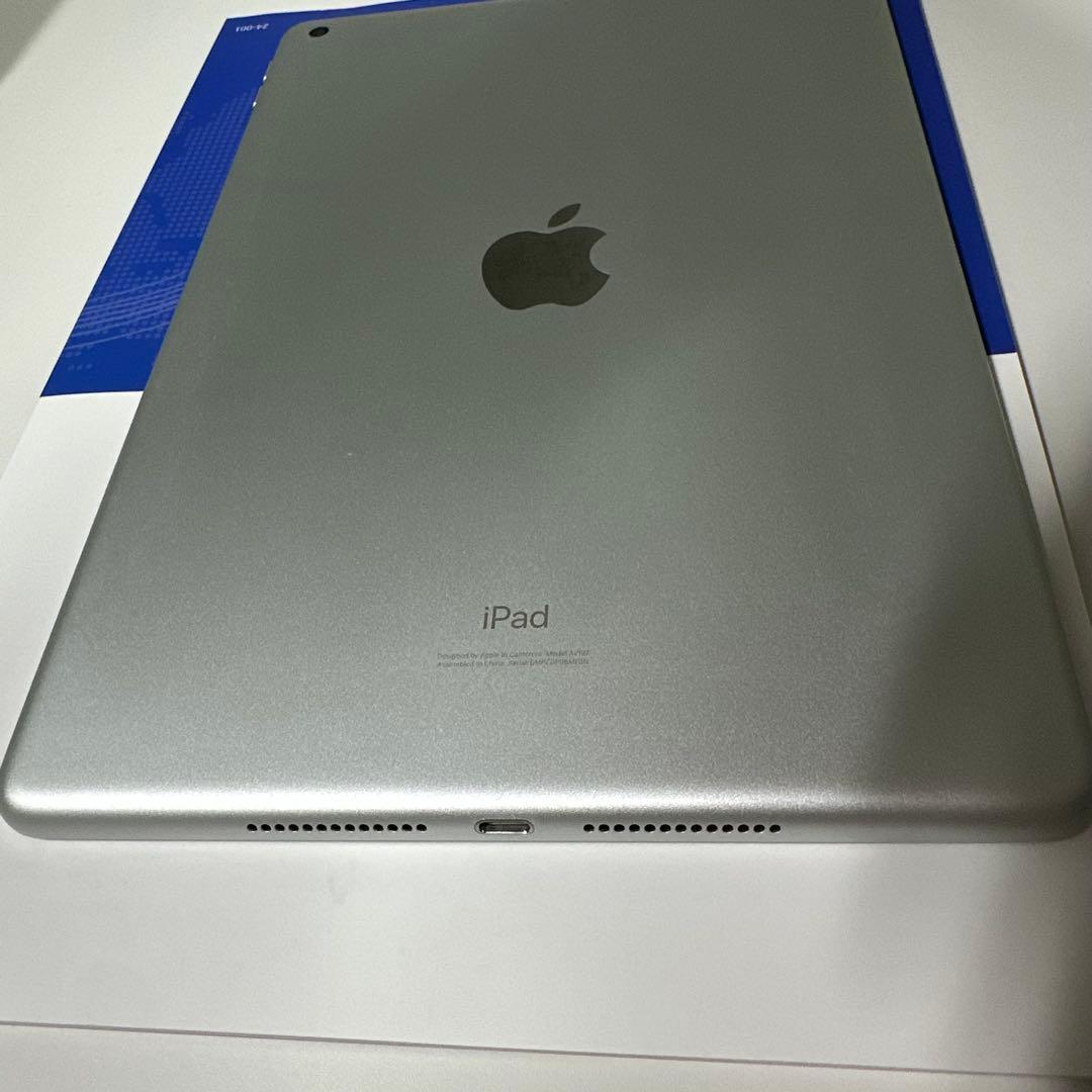 Apple iPad 第7世代 10.2インチ シルバー 本体