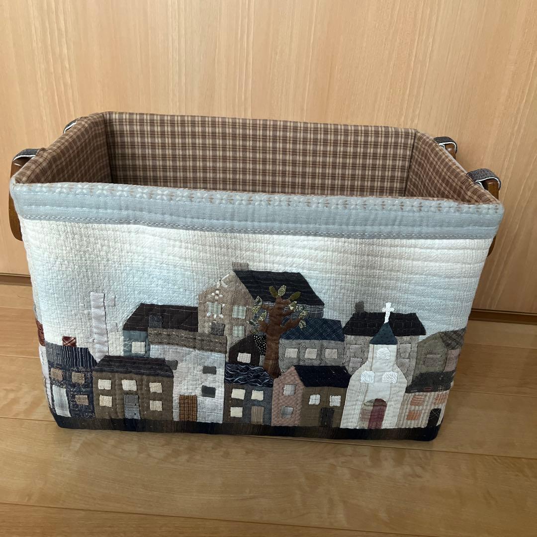 パッチワークの収納ケース