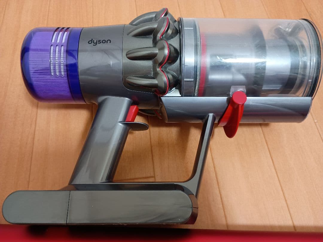 Dyson V11 Fluffy SV14　ダイソン　コードレス掃除機