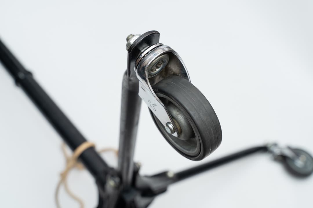 RDS　龍電社 ライトスタンド キャスター付き 1Kスタンド