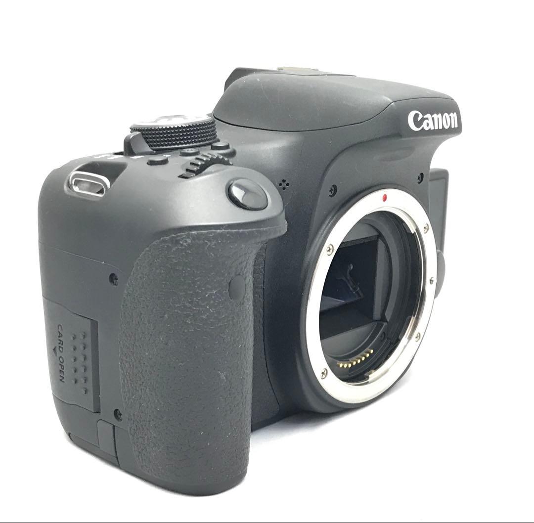 ショット数極小！！Canon kiss X8i ダブルズームレンズキット♪