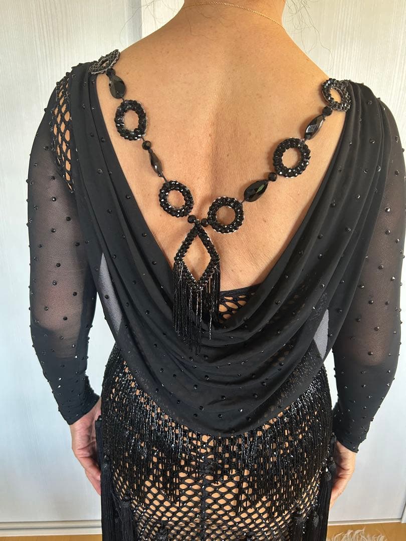 社交ダンスラテンデモ用ドレス ルンバ。チャチャチャ、サンバ