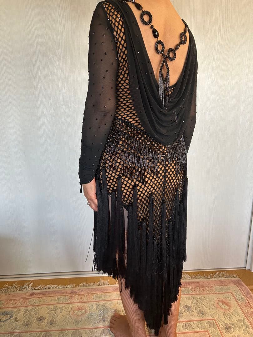 社交ダンスラテンデモ用ドレス ルンバ。チャチャチャ、サンバ