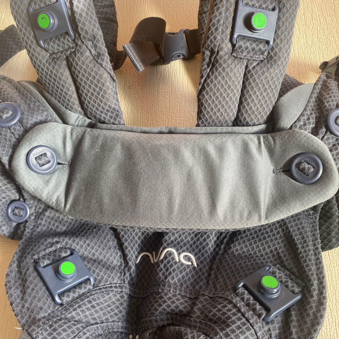 Nuna 抱っこ紐 グレー メッシュ　カドルクリック