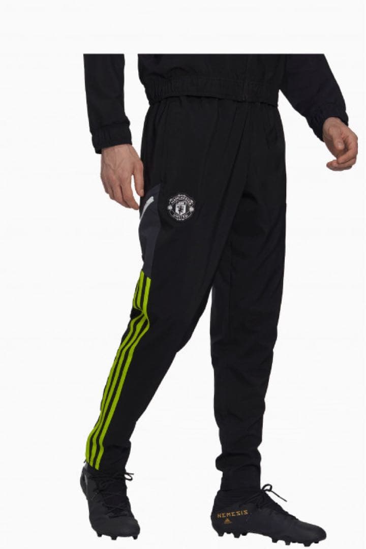 ☆新品未着用Adidas マンチェスターユナイテッド トレーニングパンツ　2XL