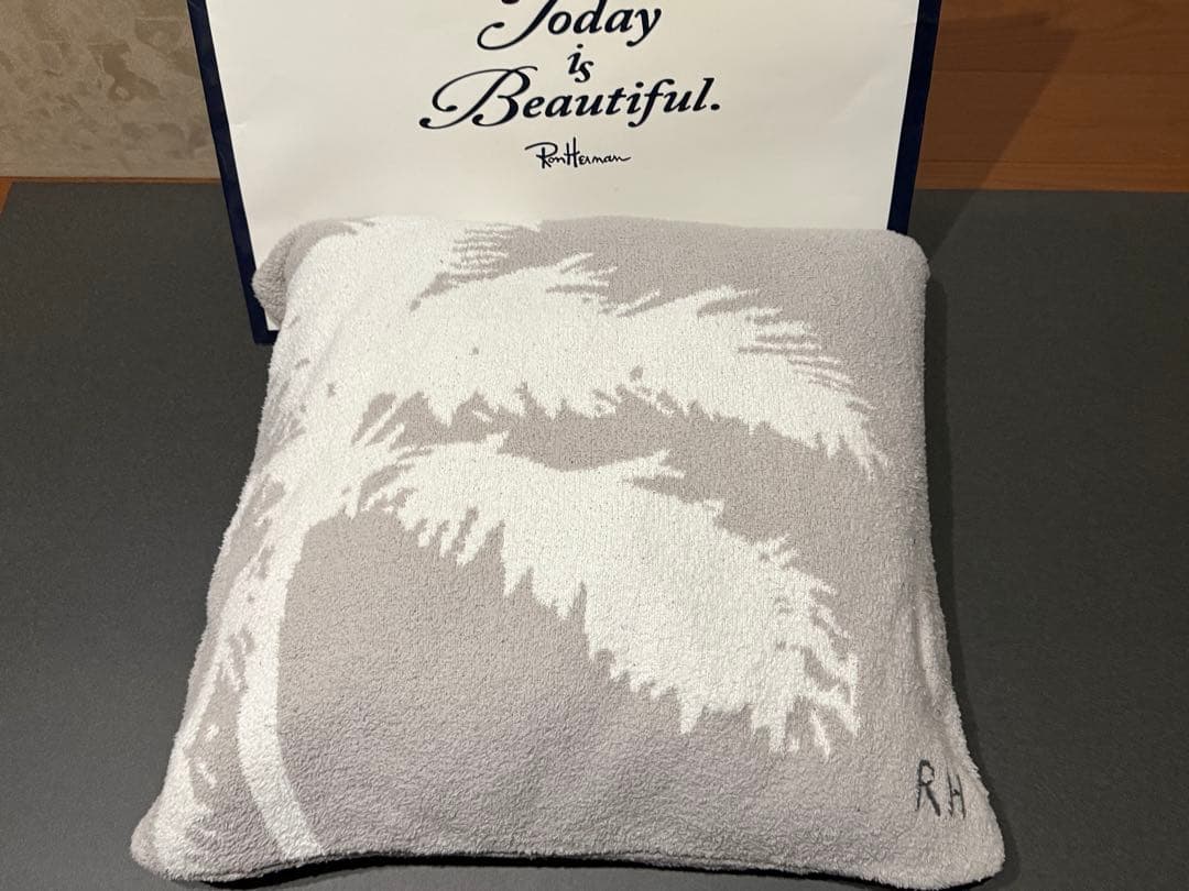 Ron Herman ライトグレー クッション　ビッグクッション　パームツリー柄