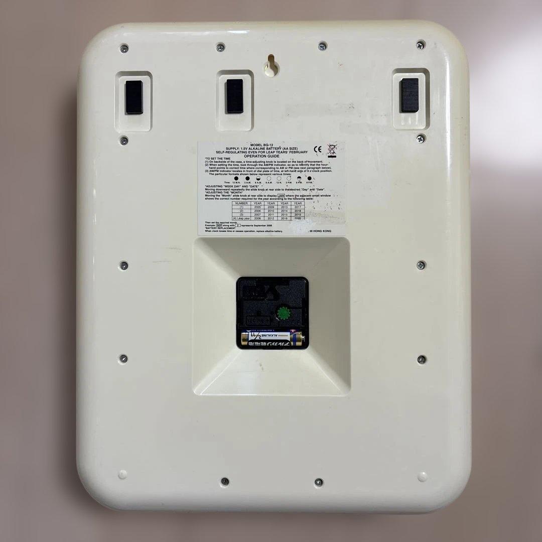 TWEMCO 掛時計 自動カレンダー アイボリー