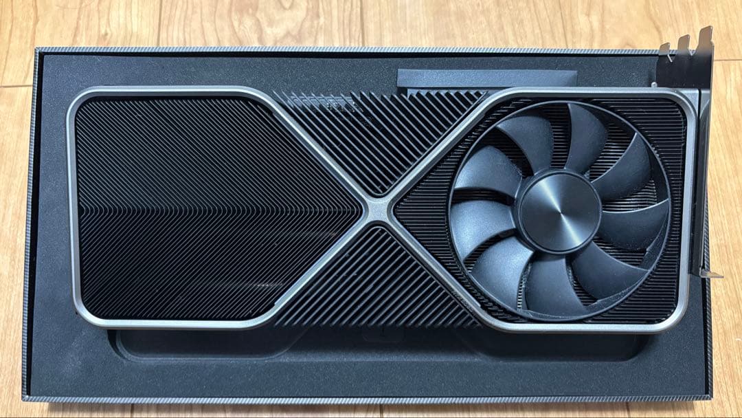 NVIDIA RTX 3090 Founders Edition 動作確認済み