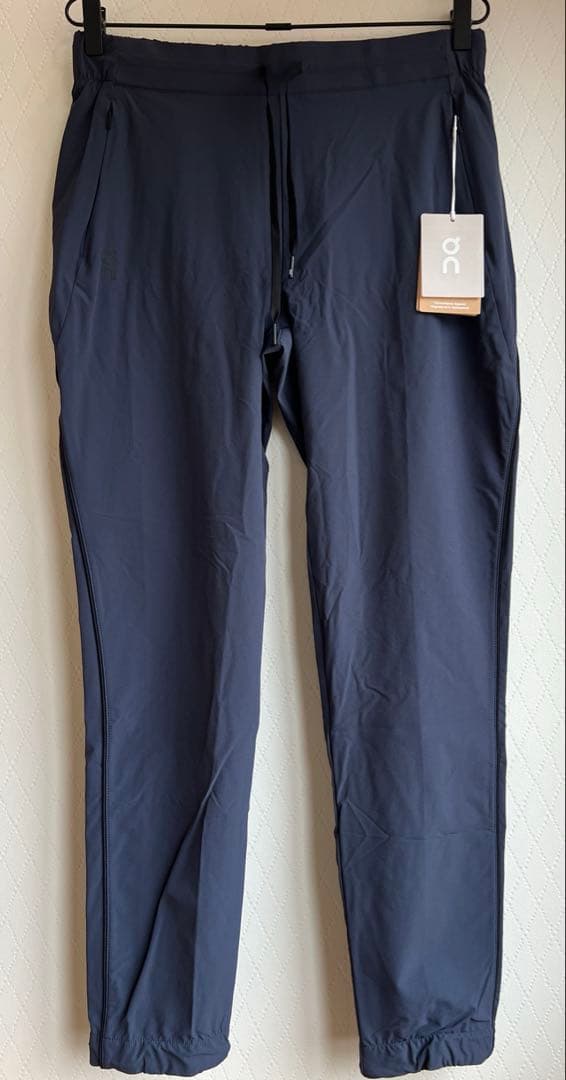 on アクティブパンツ　レディース　ネイビー　Mサイズ