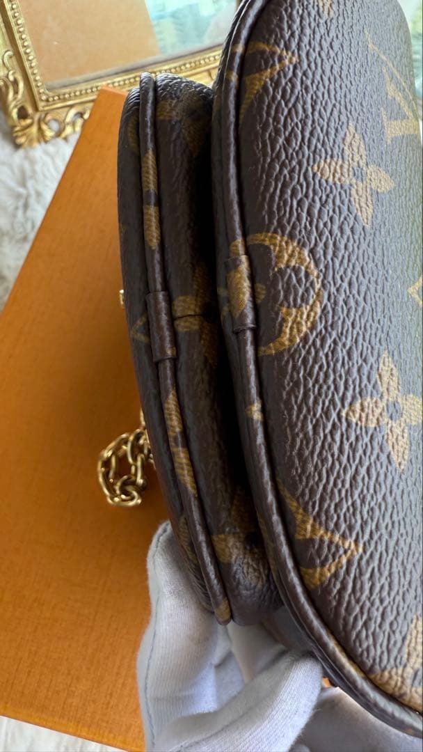 Louis Vuitton モノグラムミニバムバッグ