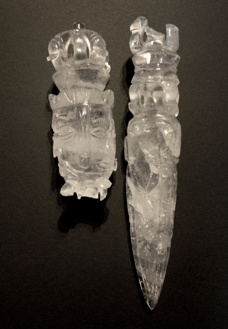 水晶の置物 (破損あり)