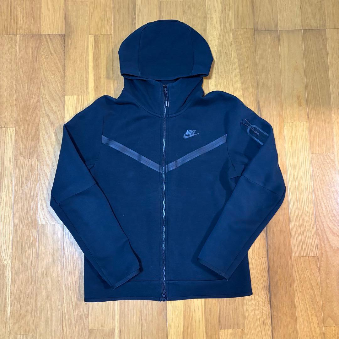 NIKE テック　上下セット