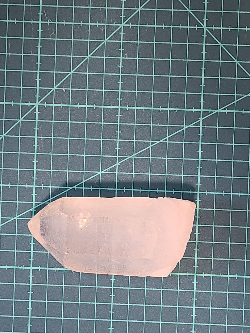 トライゴーニック　水晶