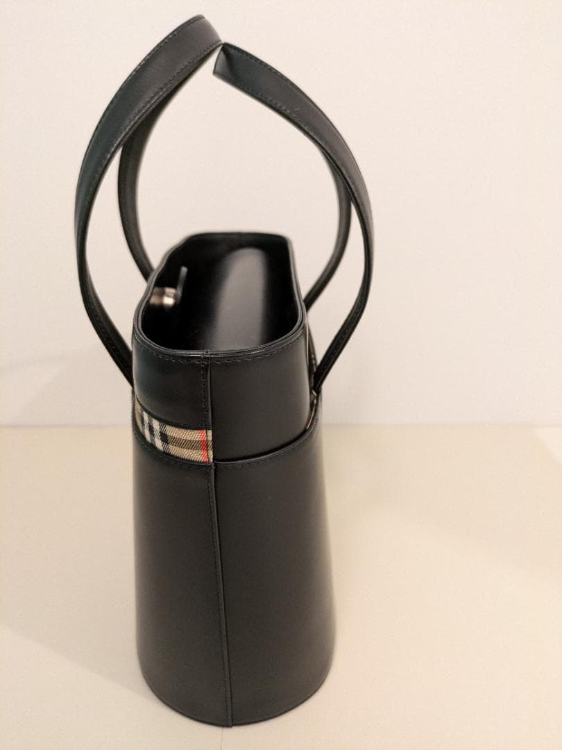 バーバリー Burberry レザーバック バケツ型