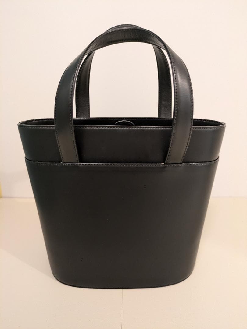 バーバリー Burberry レザーバック バケツ型