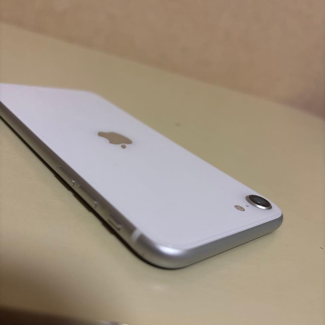 Apple iPhone SE 第2世代 ホワイト 本体 90% SIMフリー