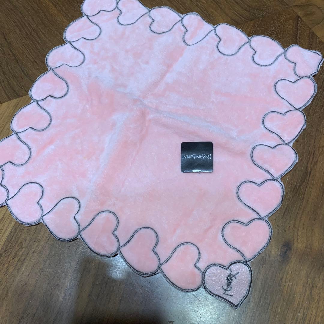 イヴ・サンローラン ハンカチセット　ハート柄