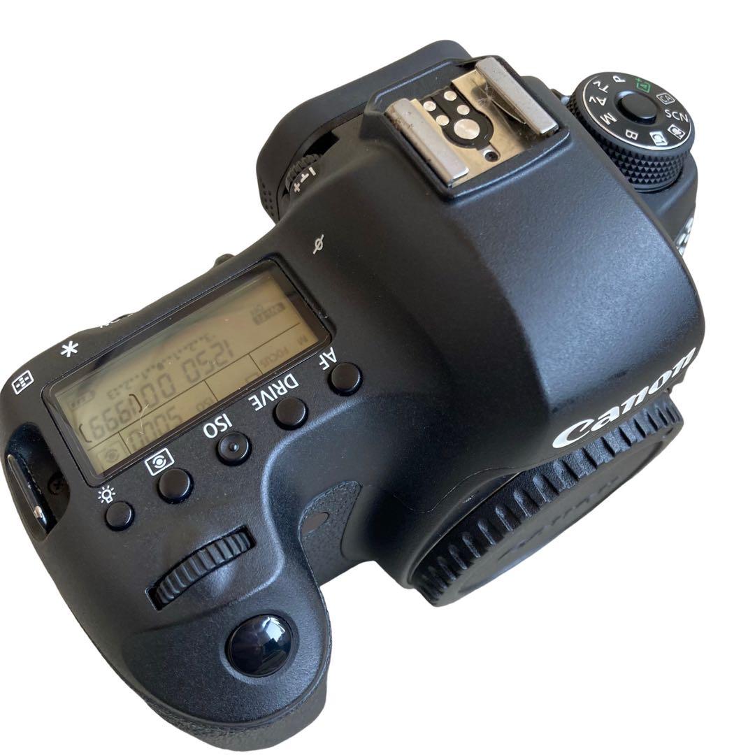 ★美品★ Canon EOS 6D ボディー　13,000シャッター