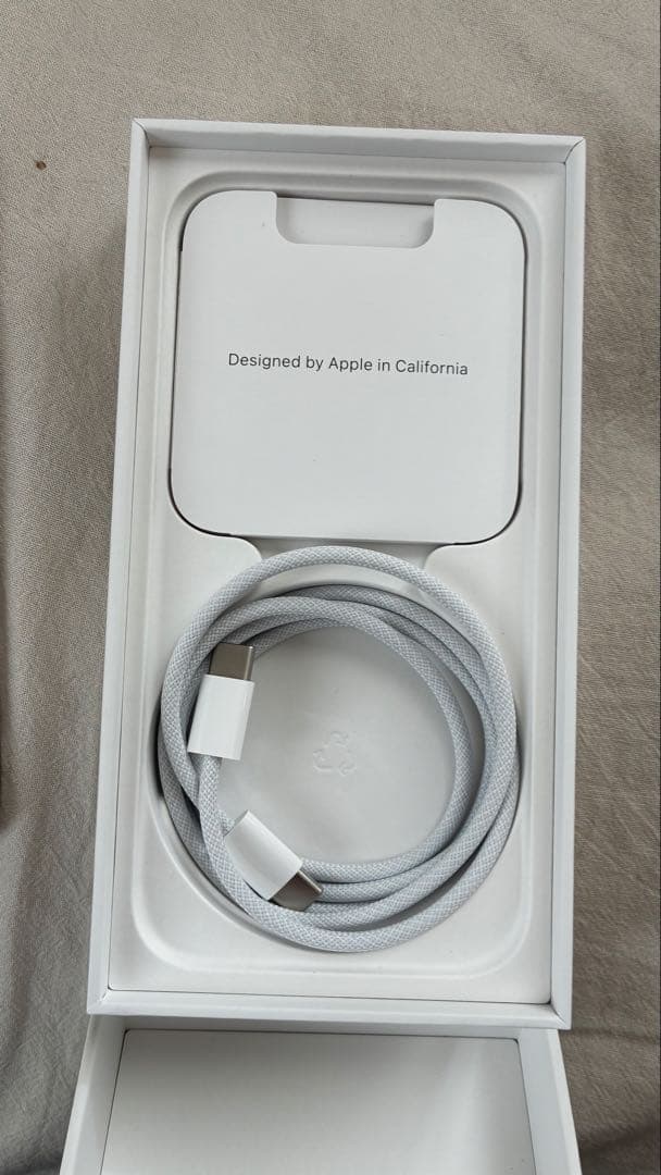 【美品】iPhone15pro 256GB SIMフリー