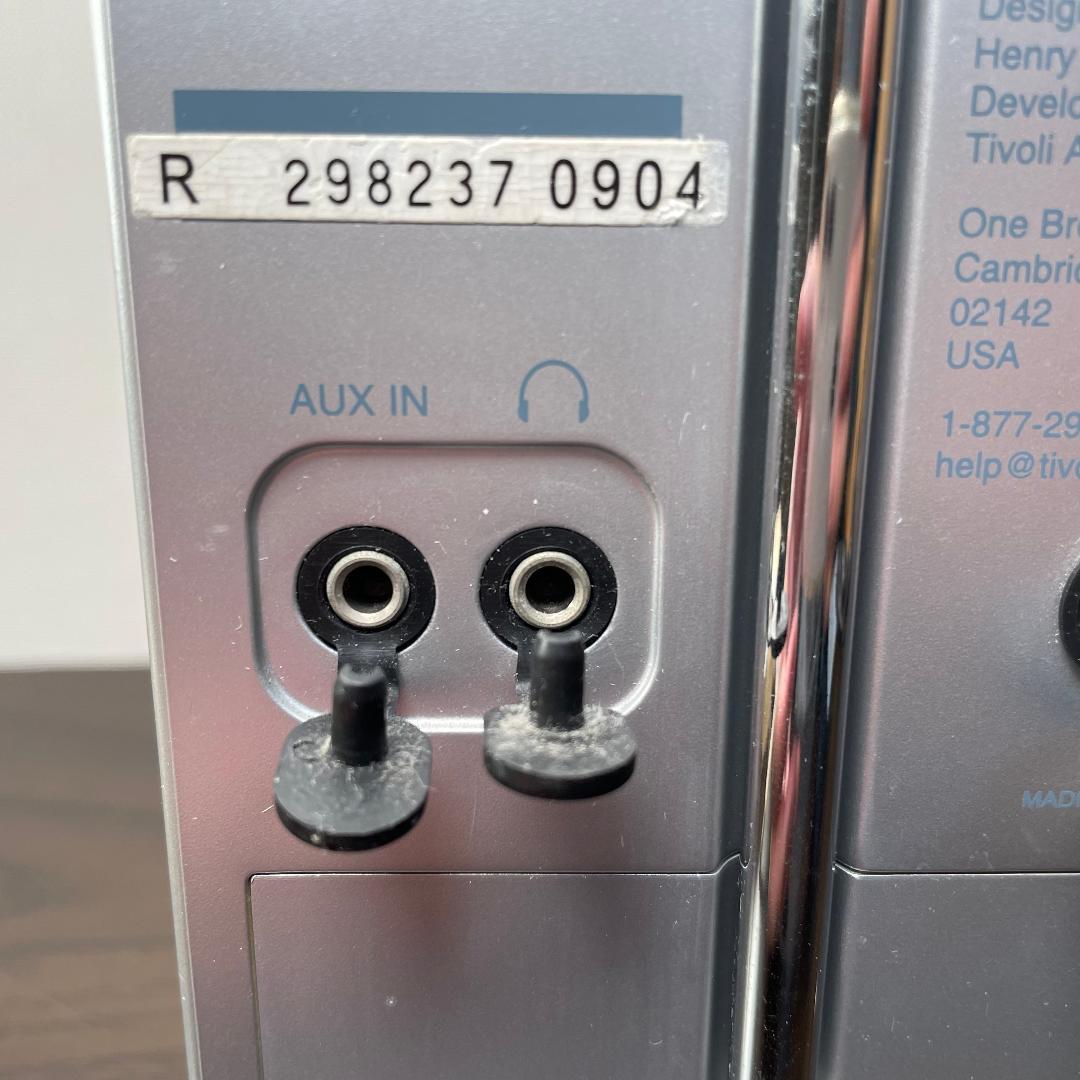 Tivoli Audio iPAL HENRY KLOSS ポータブルラジオ