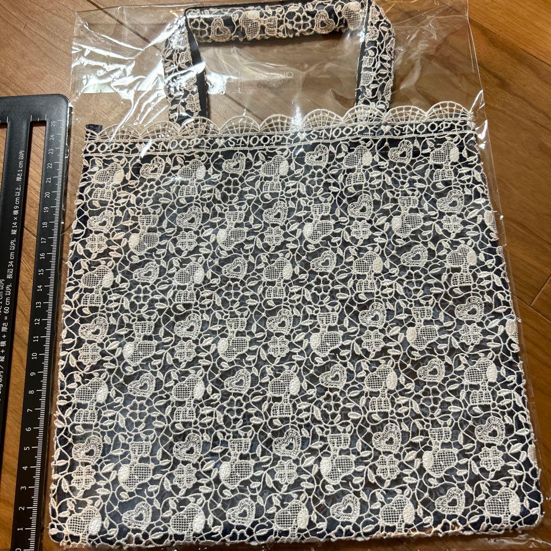 【新品】近沢レース　スヌーピー コラボ　ハンカチ　トートバッグ セット