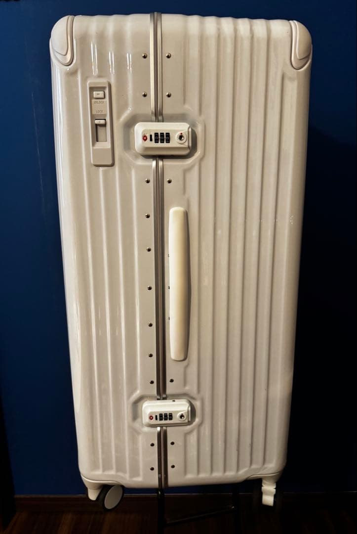 一度使用のみ大型ハードシェルスーツケース ホワイト