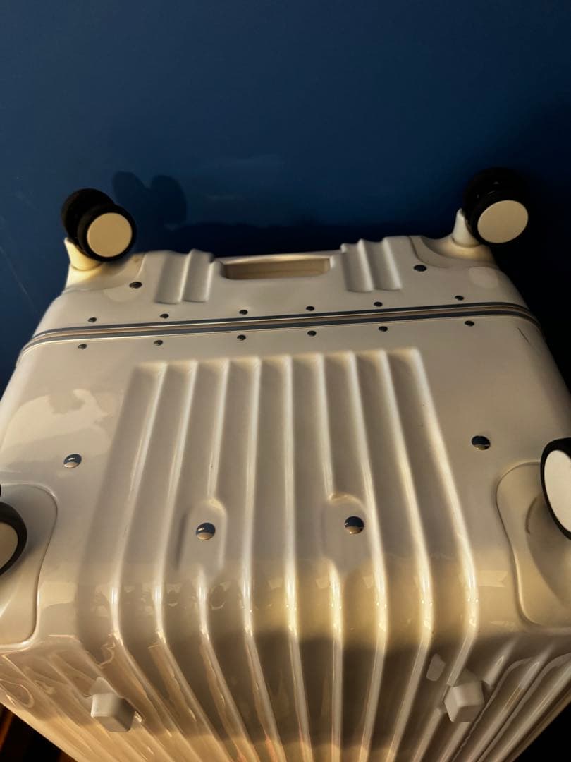 一度使用のみ大型ハードシェルスーツケース ホワイト