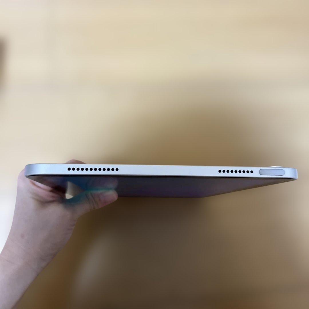 iPad（第10世代）64GB Wi-Fiモデルシルバー バッテリー約96%