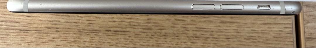 iPhone SE 【第3世代】　64GB SIMフリー　スターライト