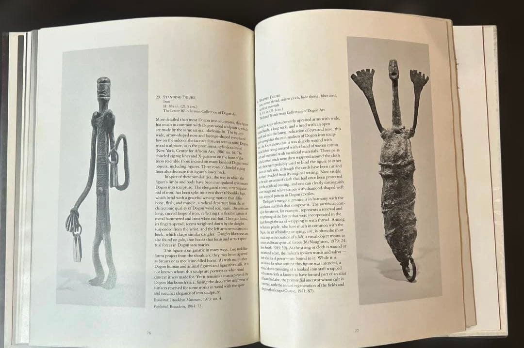 『ART OF THE DOGON』 メトロポリタン美術館発行